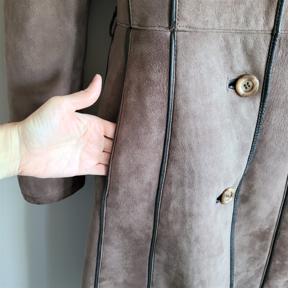 Real shearling/sheepskin Leather Attic Vintage long coat with leather details. - Picture 6 of 16